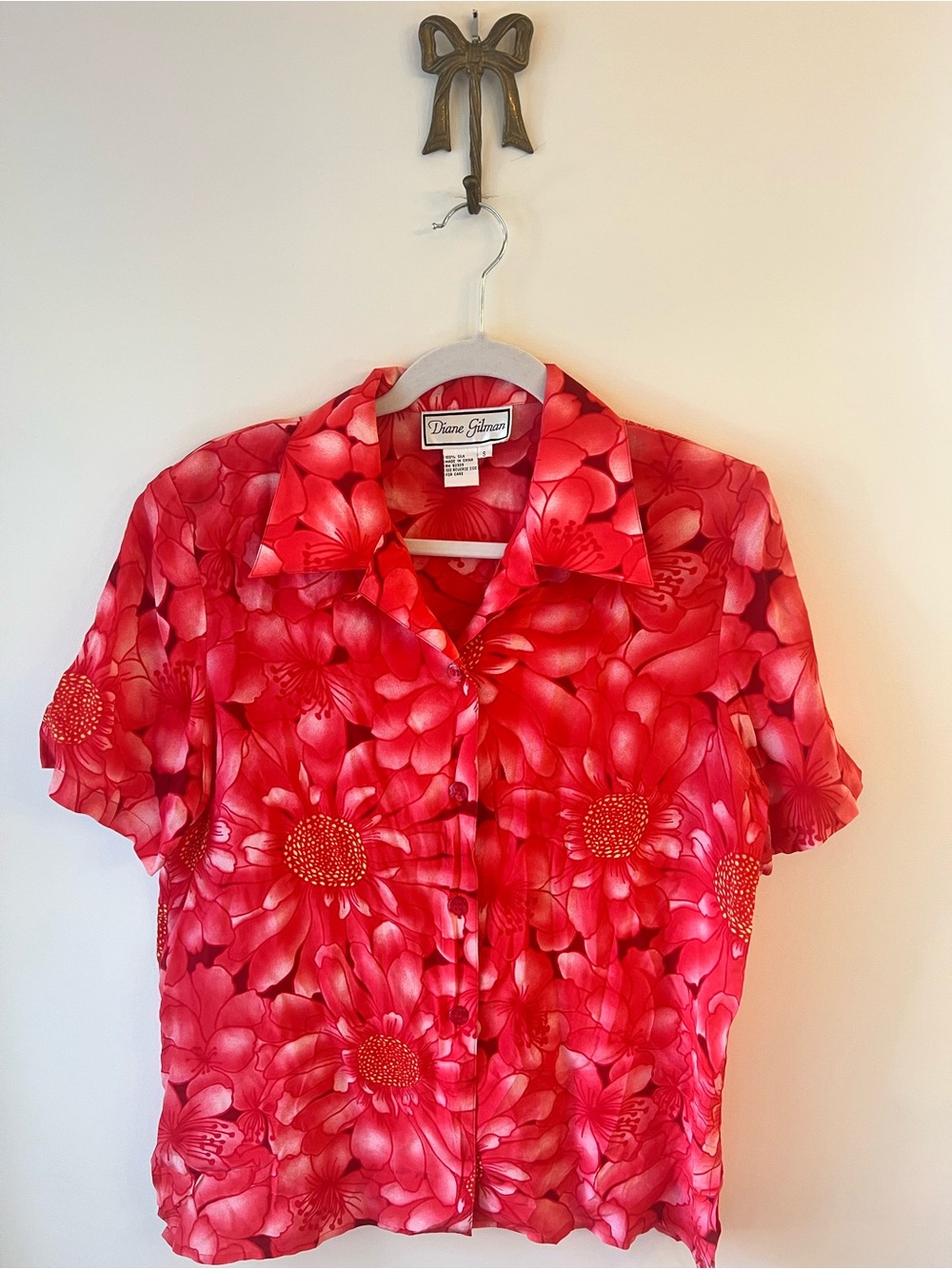 Vintage Diane Gilman 100% Silk Red Floral Button Front Blouse Short Sleeve Small